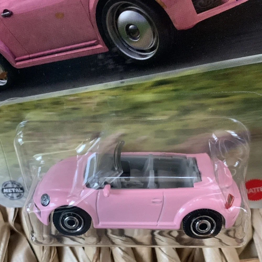 2019 Pink Volkswagen Beetle Convertible Car Matchbox VW Bug Volkswagon 2025 🆕